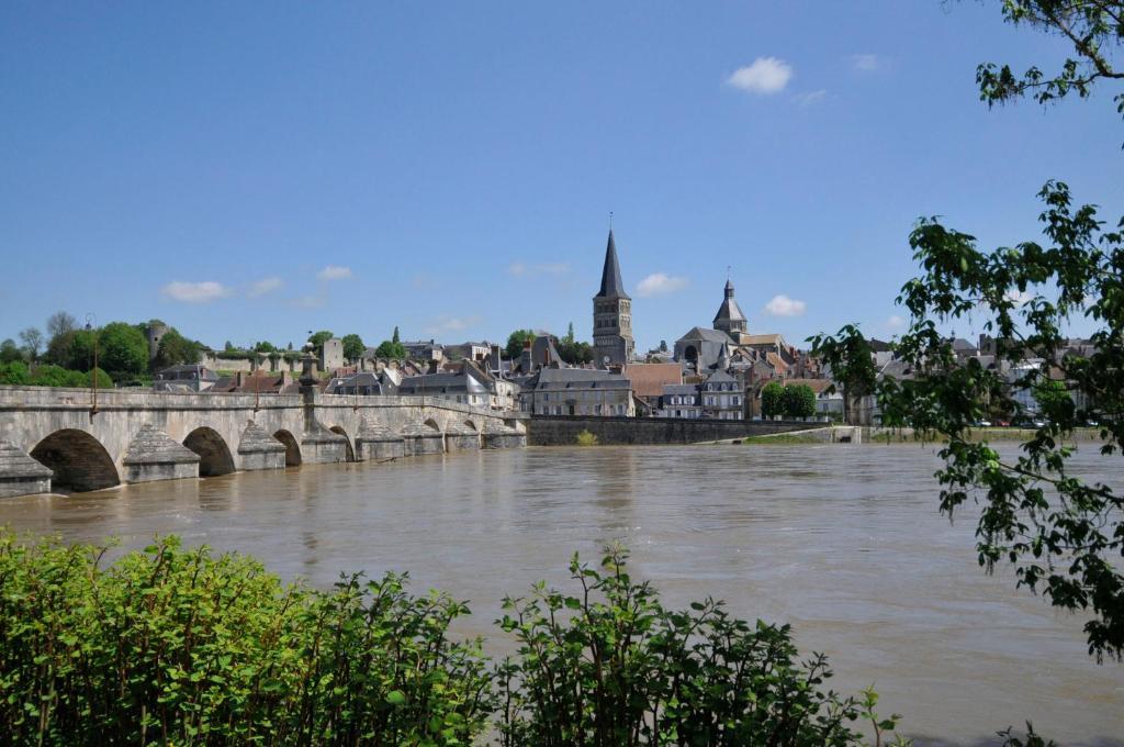 Le Passage Daire La Charité-sur-Loire Oda fotoğraf